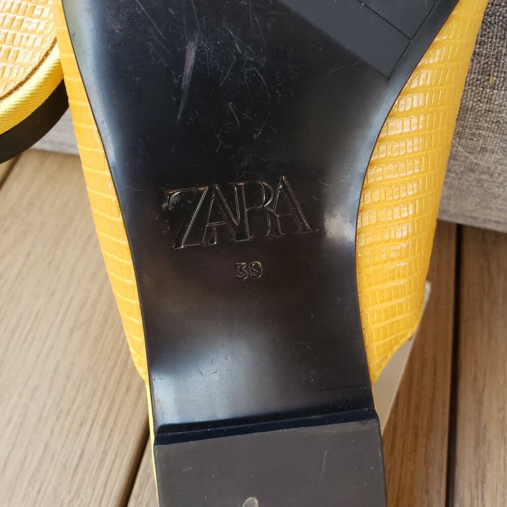 Zara Yellow Pointed Toe Mule Clogs - Picture 3 of 8